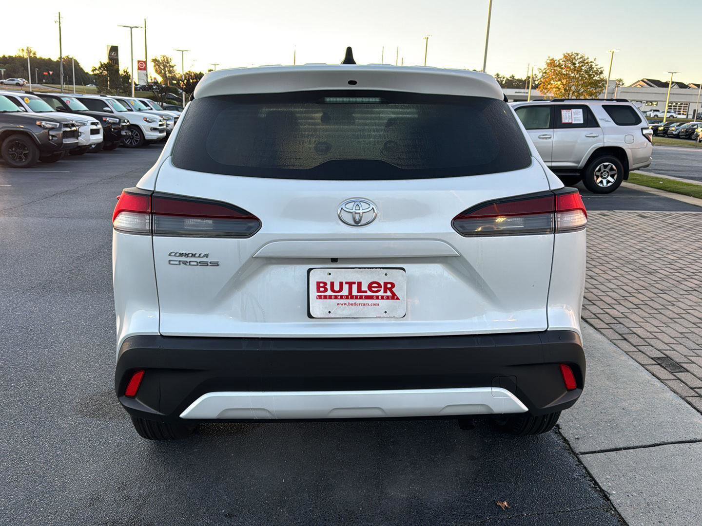 New 2026 Toyota Corolla Cross L image 4