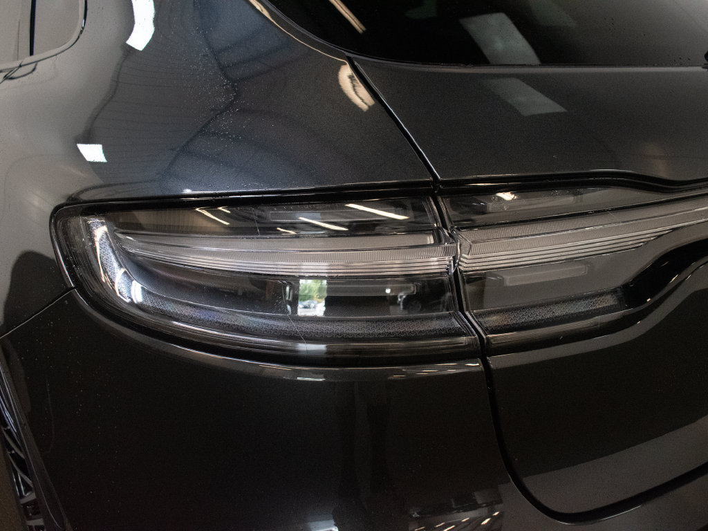 Certified 2026 Porsche Macan AWD/4WD image 12