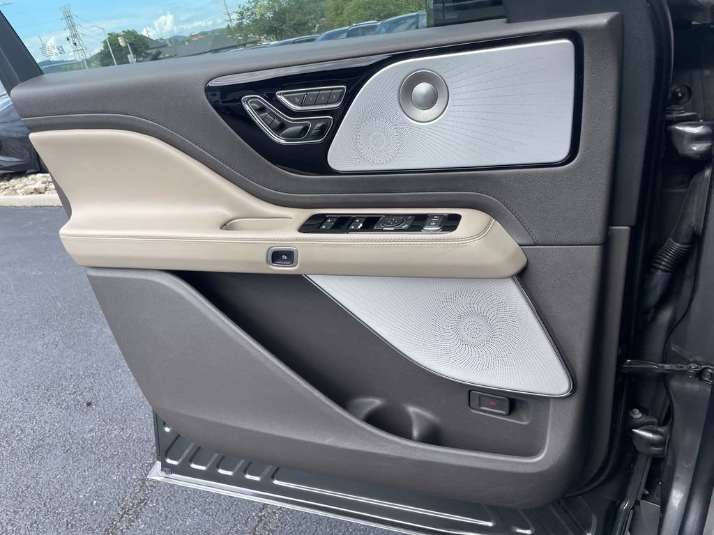 Used 2020 Lincoln Aviator Reserve w/ Equipment Group 202A AWD/4WD image 20