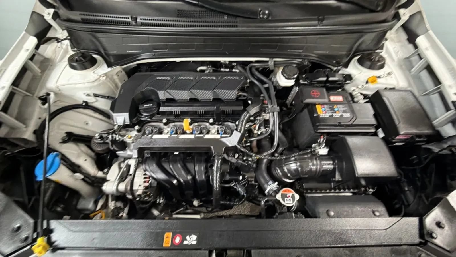Used 2025 Hyundai Venue SEL FWD image 21