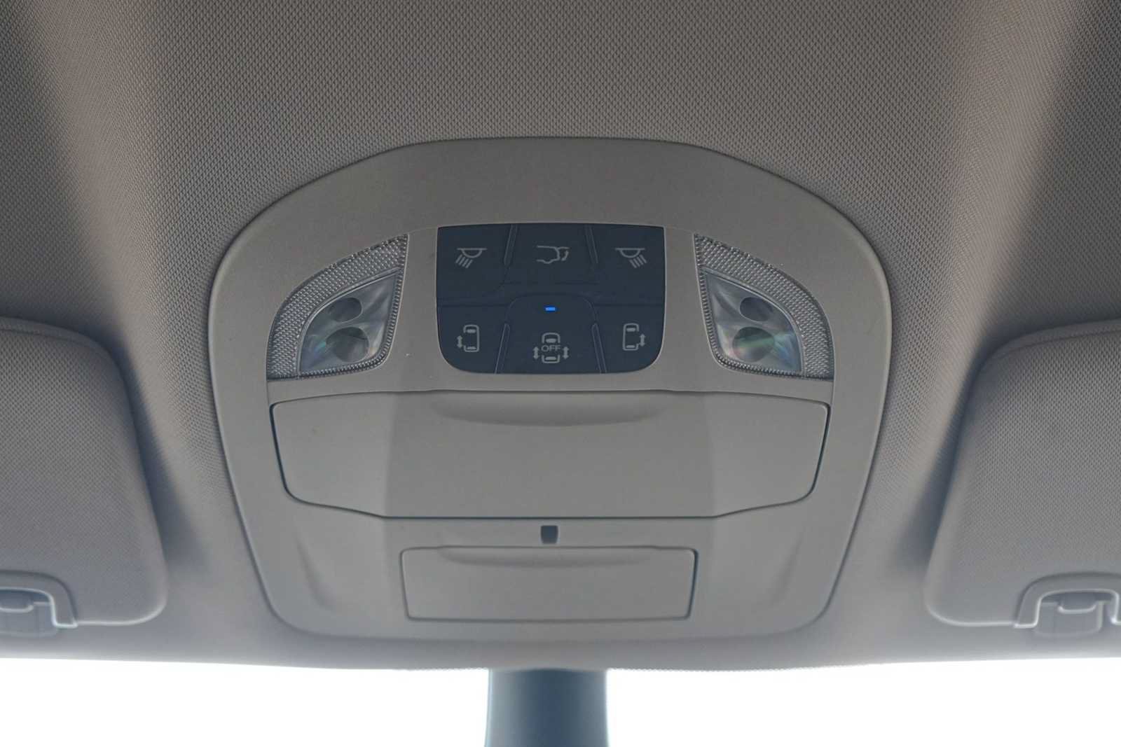 Used 2024 Chrysler Pacifica Touring-L FWD image 24
