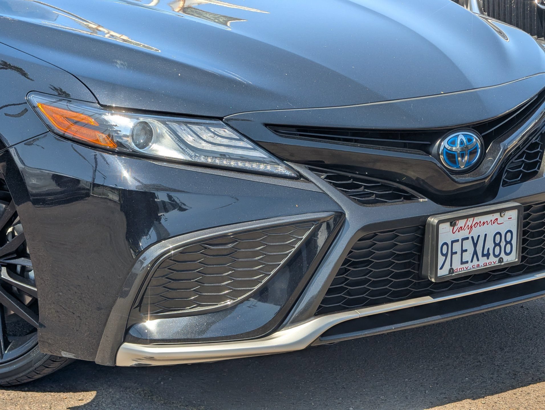 Used 2023 Toyota Camry XSE w/ Navigation Package FWD image 3