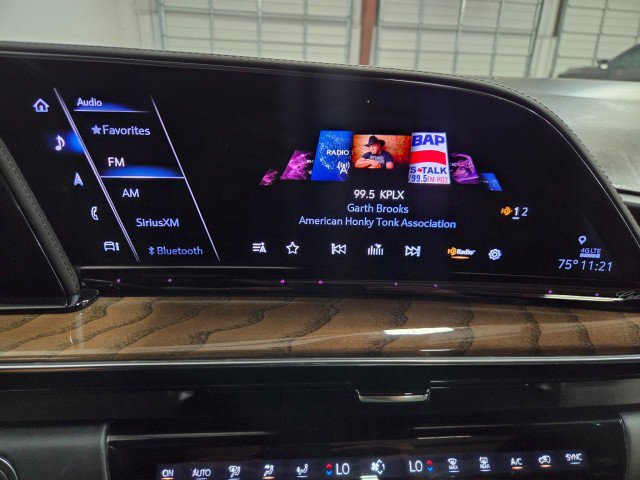 Used 2023 Cadillac Escalade ESV Sport Platinum w/ LPO, ONYX Package image 51