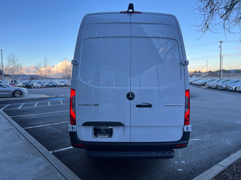 Used 2024 Mercedes-Benz Sprinter 3500 image 7