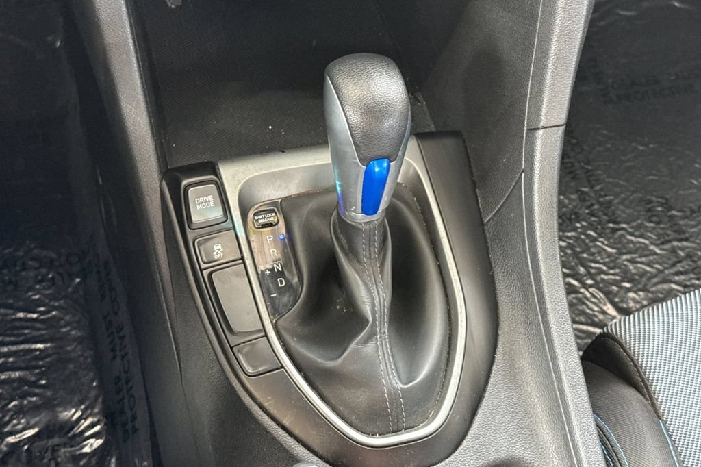 Used 2019 Hyundai Veloster 2.0 FWD image 30