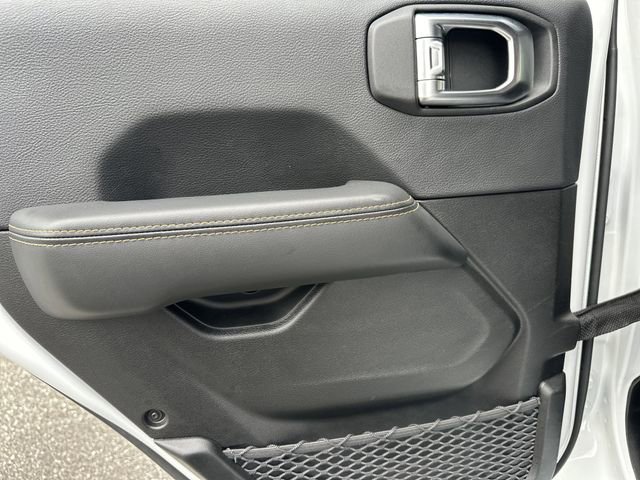 Used 2024 Jeep Wrangler Sahara image 21