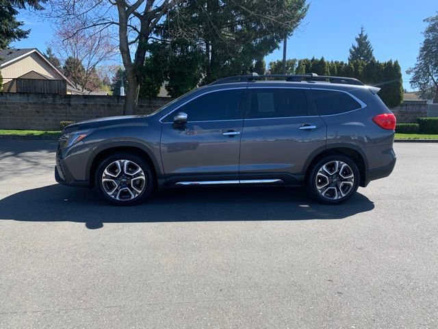 Used 2023 Subaru Ascent Touring AWD/4WD image 2