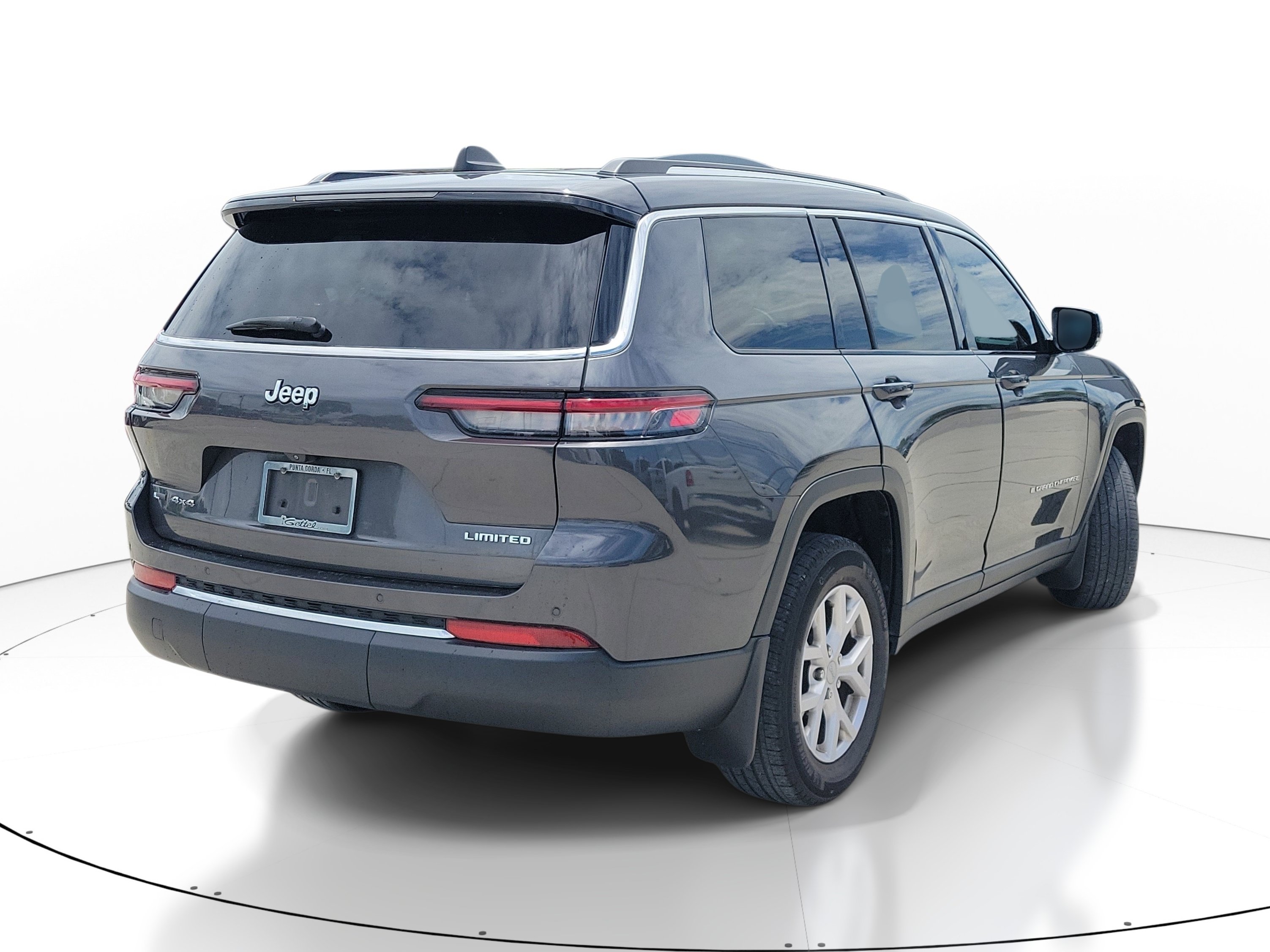Used 2021 Jeep Grand Cherokee L Limited w/ MOPAR Finishing Package AWD/4WD image 6