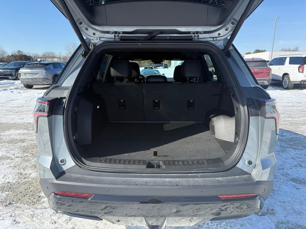 Used 2025 Chevrolet Equinox RS w/ Safety and Technology Package image 13