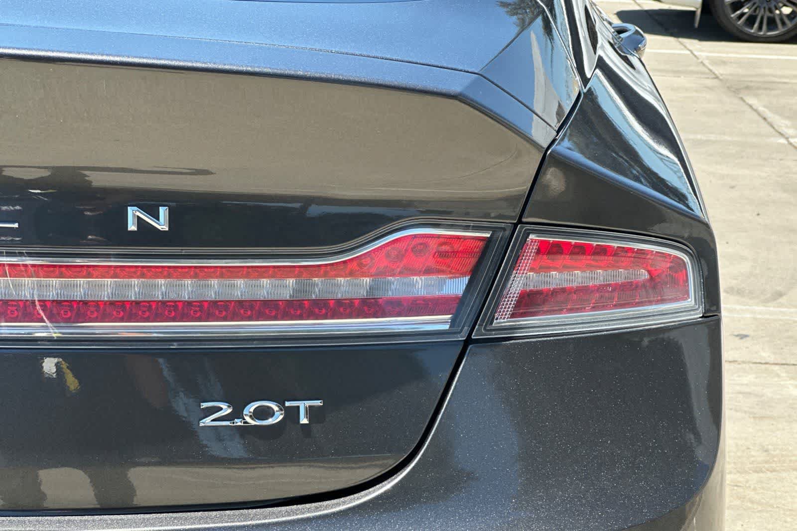 Used 2017 Lincoln MKZ Reserve FWD image 33
