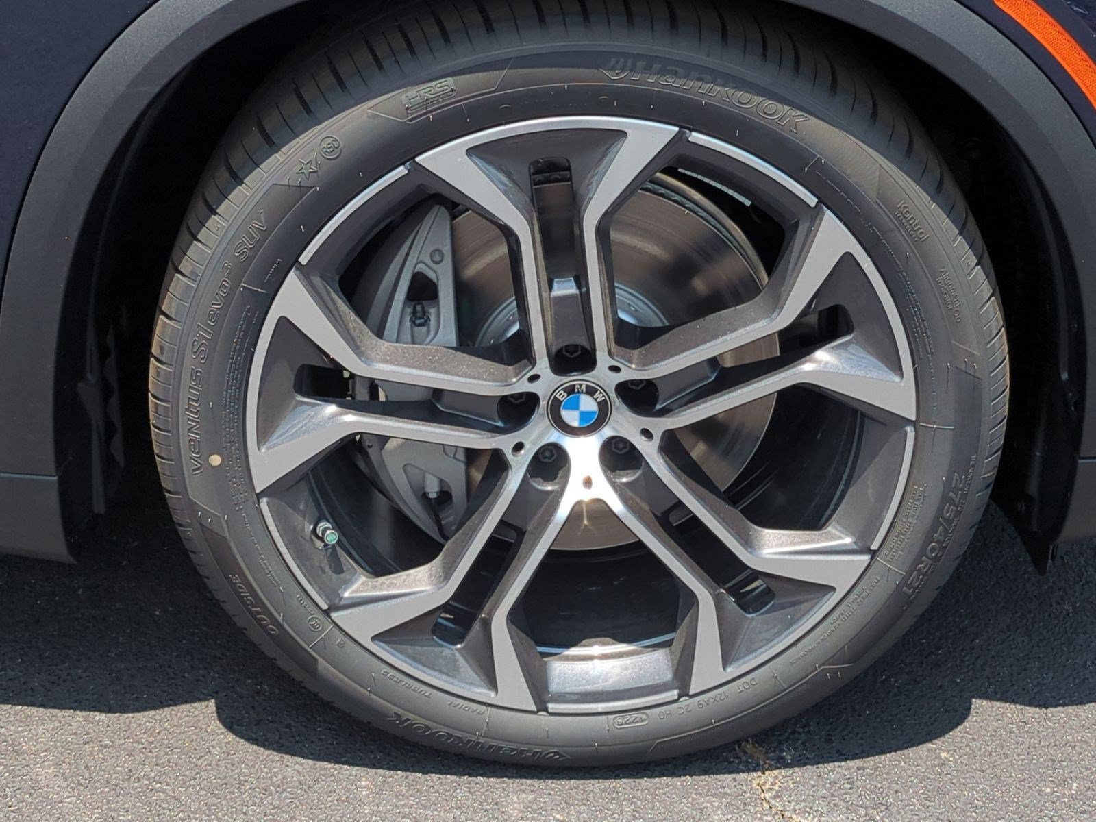 New 2026 BMW X5 xDrive50e w/ Climate Comfort Package AWD/4WD image 13