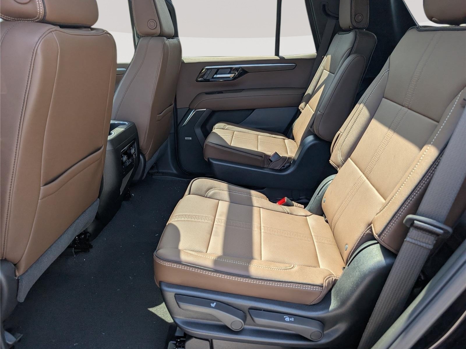 New 2026 Chevrolet Tahoe High Country AWD/4WD image 14