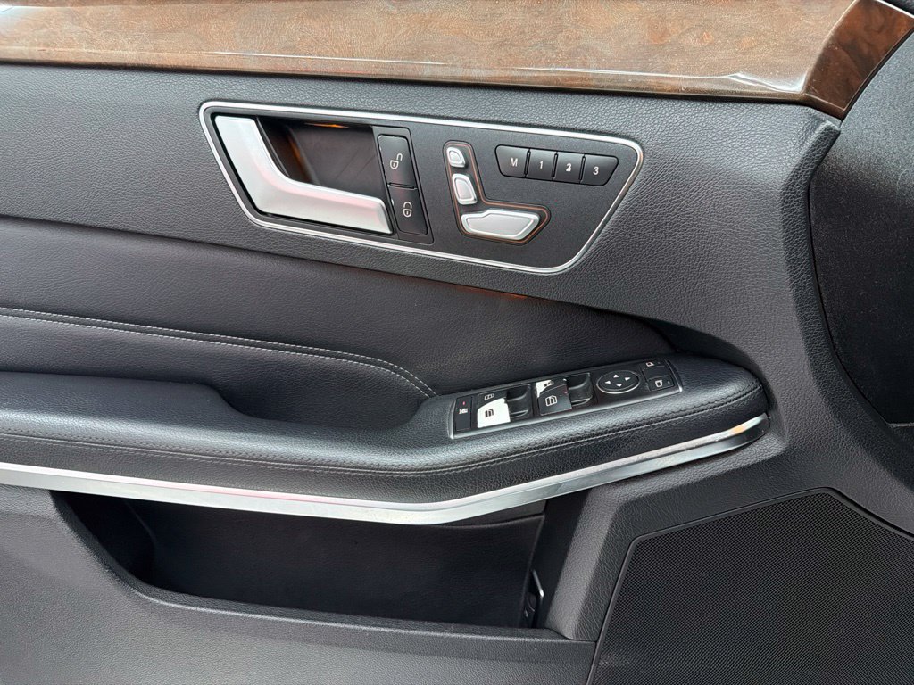 Used 2014 Mercedes-Benz E 350 4MATIC Sedan image 15