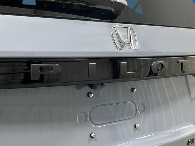 New 2026 Honda Pilot Black Edition image 9
