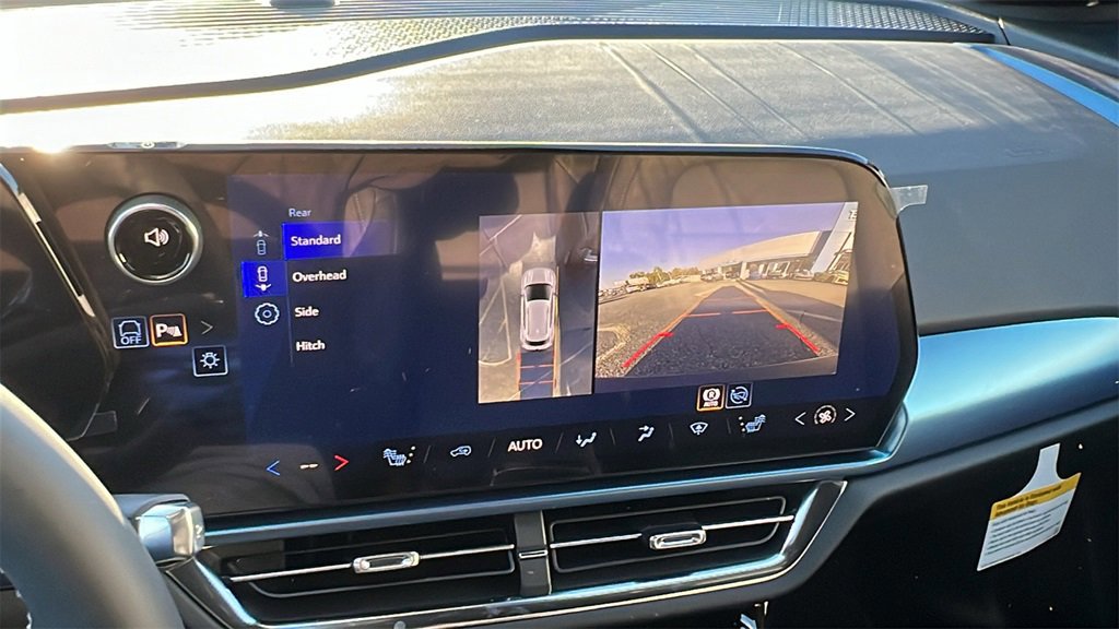 New 2026 Chevrolet Equinox EV LT image 23