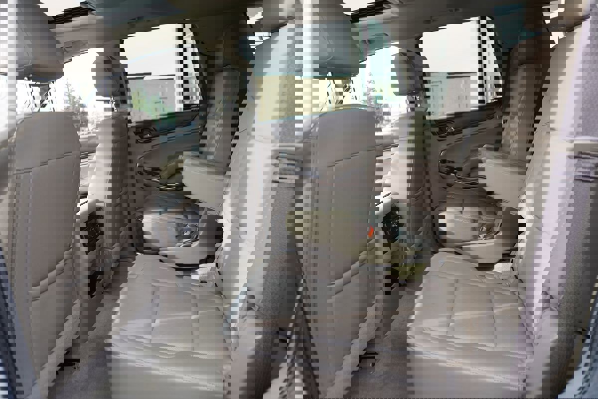 Used 2017 GMC Yukon SLT w/ Open Road Package image 20