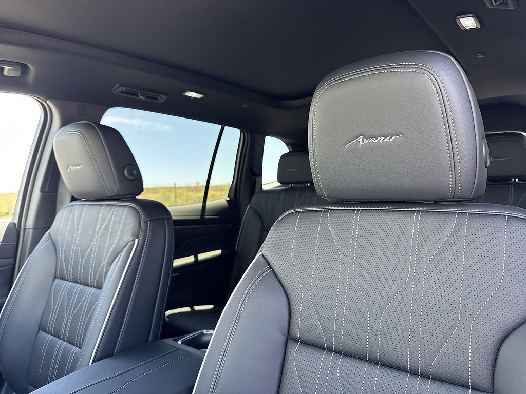 New 2026 Buick Enclave Avenir w/ Super Cruise Package FWD image 23