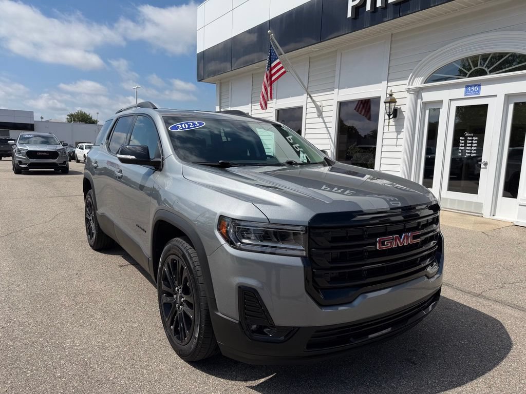 Certified 2023 GMC Acadia SLT w/ Elevation Edition FWD image 3