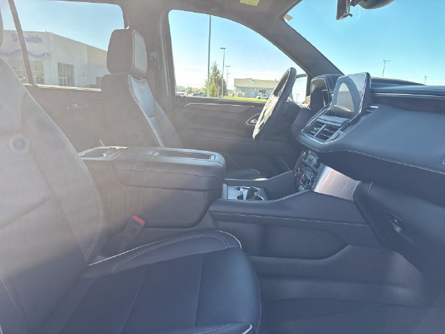 Used 2024 Chevrolet Tahoe Premier w/ Premium Package AWD/4WD image 23