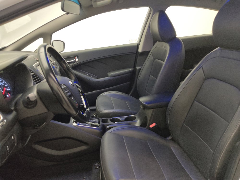 Used 2017 Kia Forte EX image 17