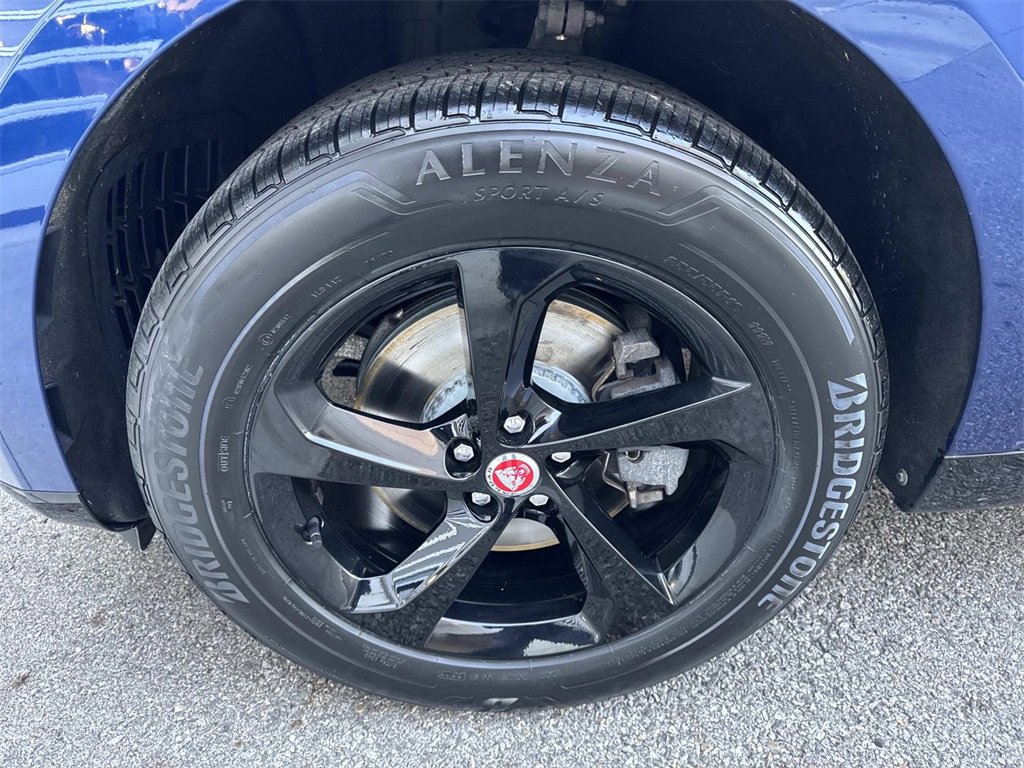 Used 2022 Jaguar F-PACE S image 10