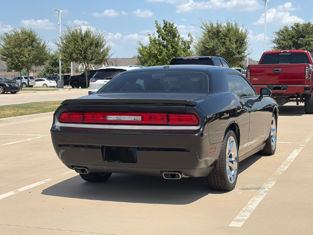 Used 2013 Dodge Challenger R/T RWD image 9