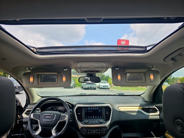 Used 2019 GMC Acadia Denali w/ Technology Package FWD image 23