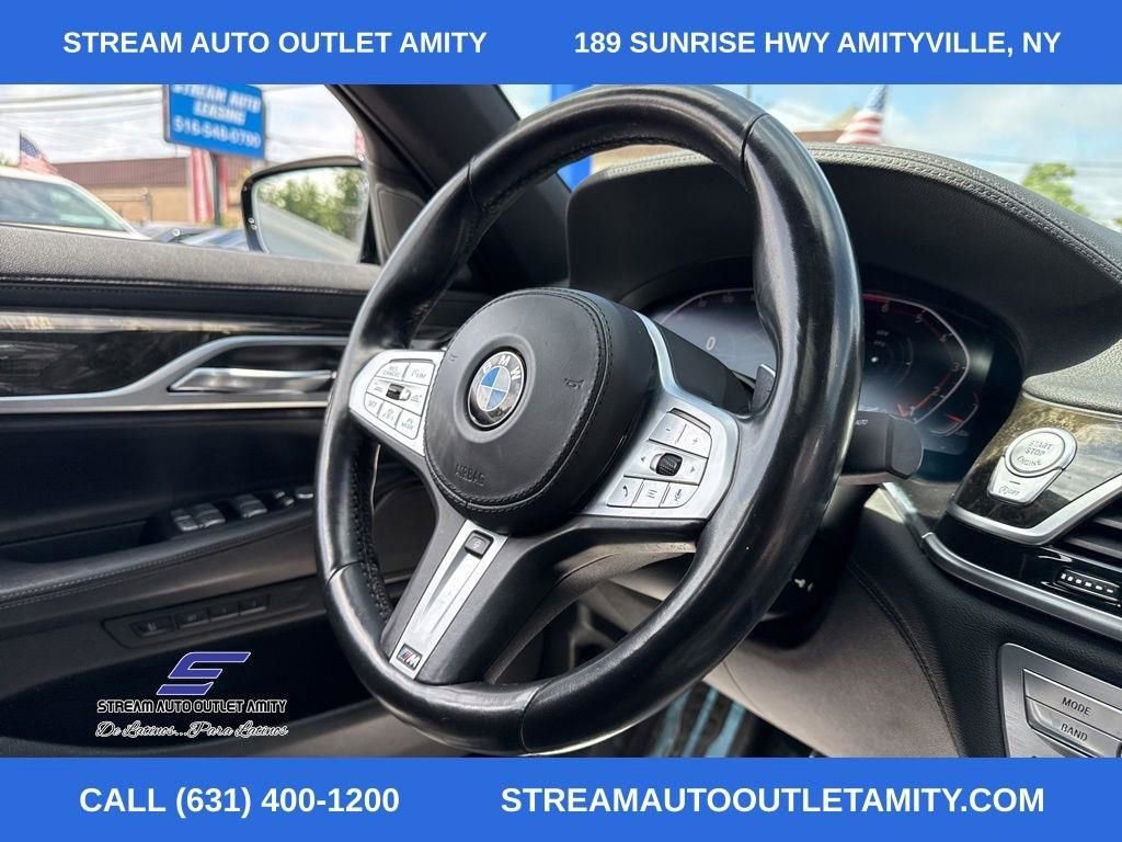 Used 2020 BMW 750i xDrive w/ M Sport Package image 21