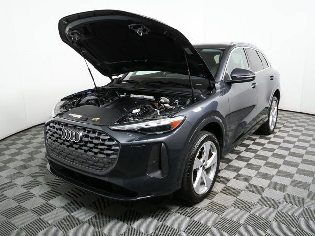 Used 2025 Audi Q5 Premium Plus w/ Premium Plus AWD/4WD image 34