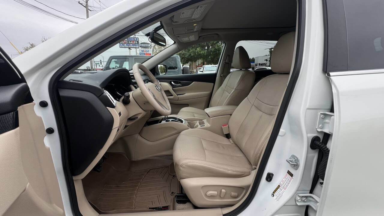 Used 2015 Nissan Rogue SL w/ SL Premium Package image 12