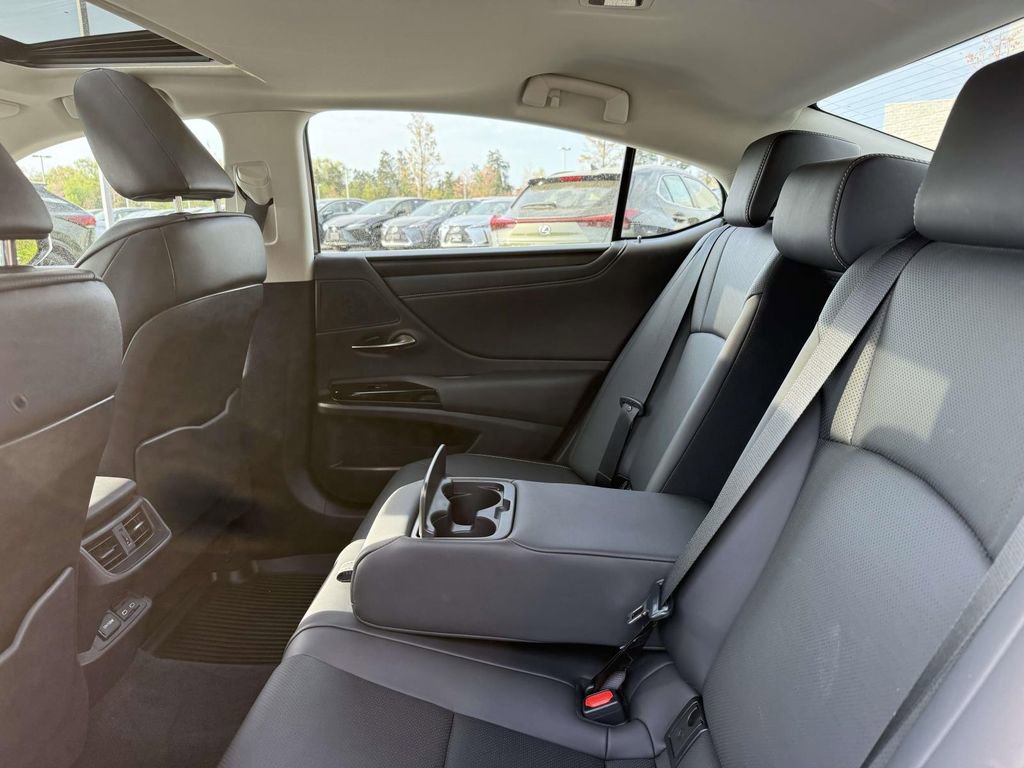 Used 2025 Lexus ES 350 w/ Premium Package image 17