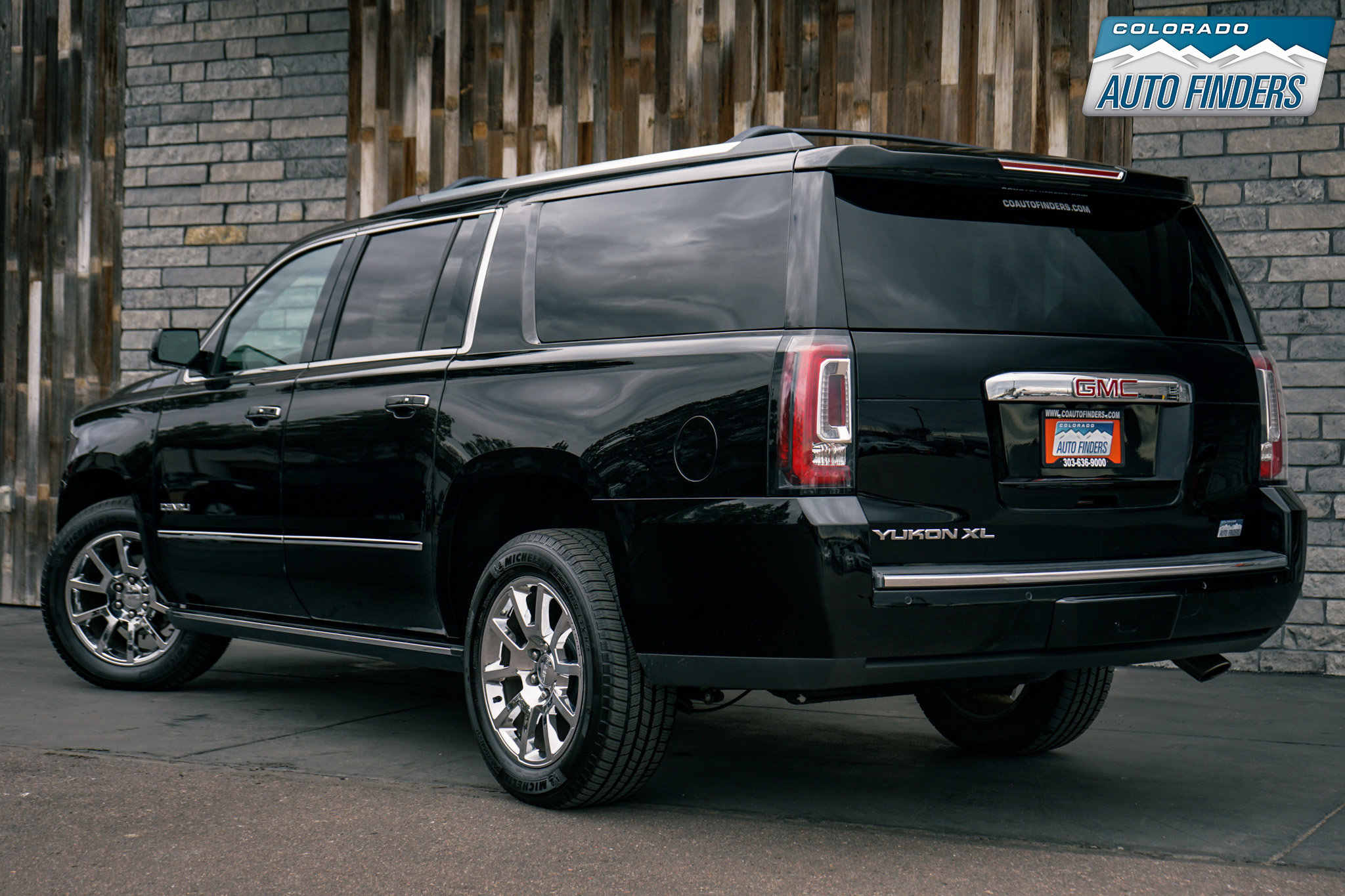 Used 2017 GMC Yukon XL Denali w/ Open Road Package image 3