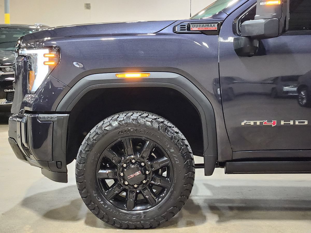 Used 2024 GMC Sierra 2500 AT4 w/ AT4 Premium Plus Package AWD/4WD image 5