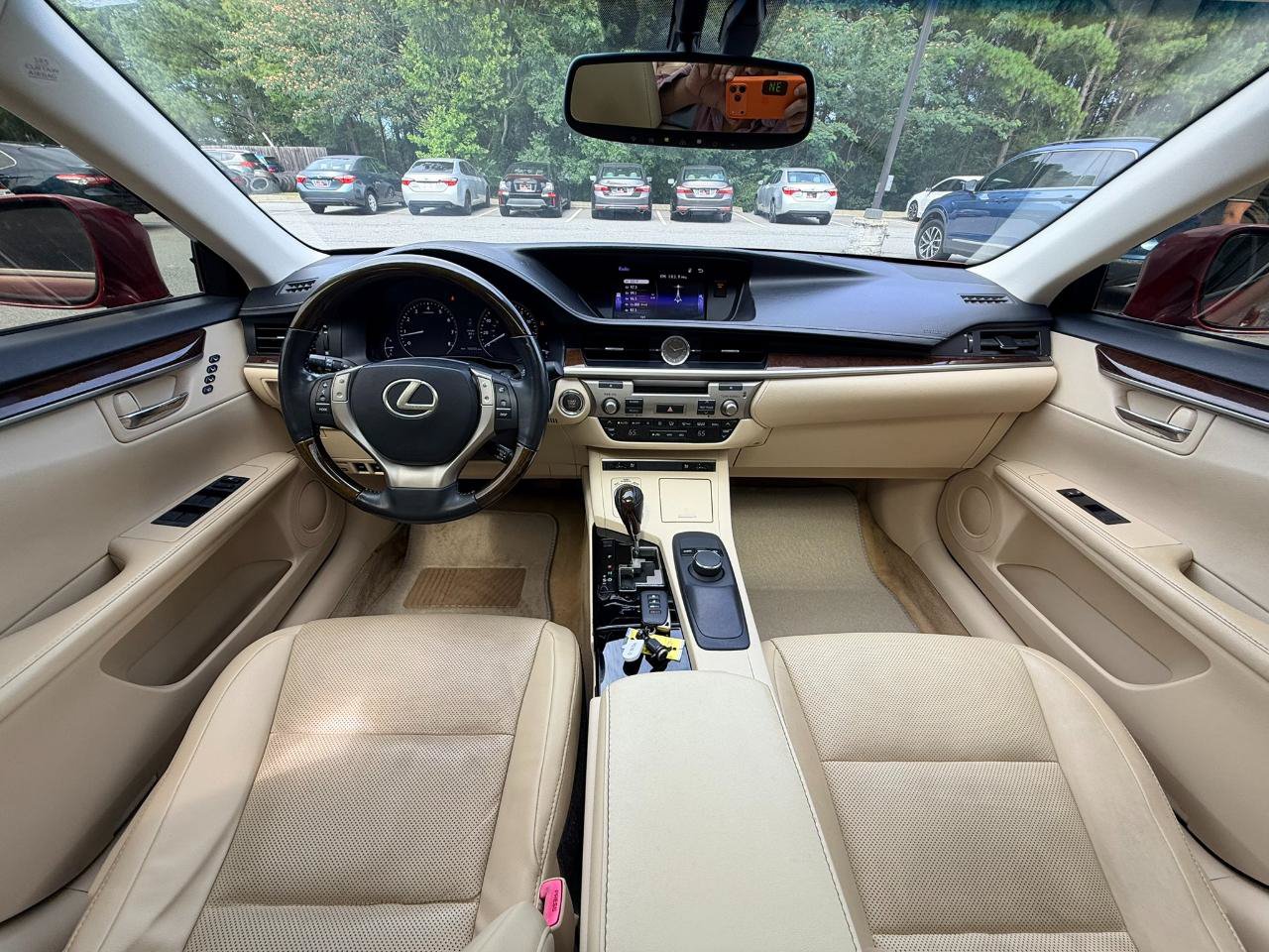 Used 2015 Lexus ES 350 w/ Premium Package FWD image 2