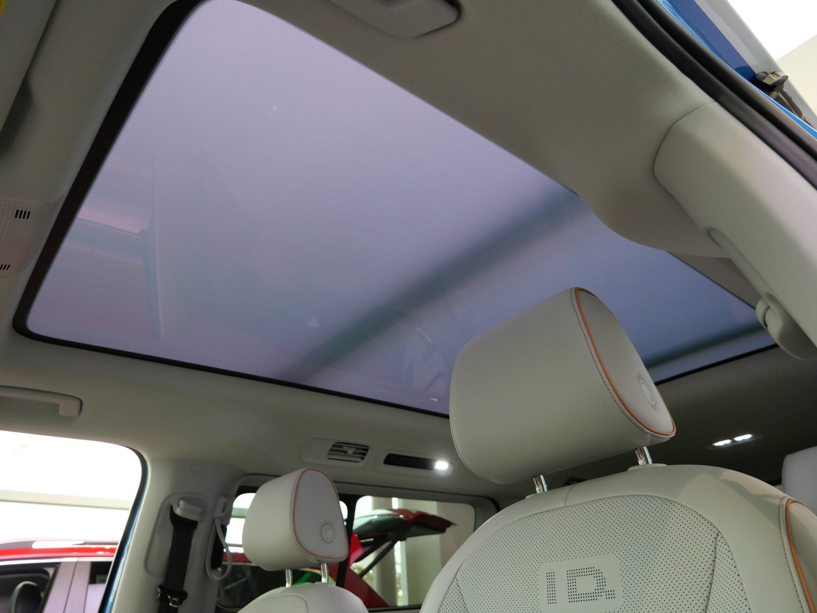 New 2025 Volkswagen ID. Buzz 1st Edition image 8