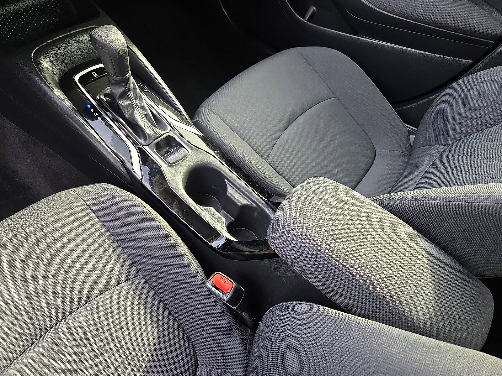 Used 2022 Toyota Corolla LE image 25