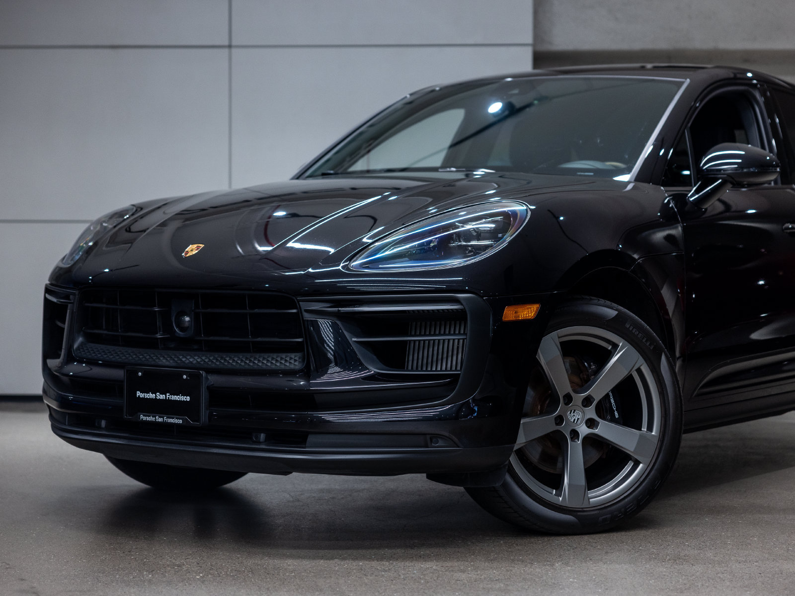 Certified 2023 Porsche Macan S AWD/4WD image 21