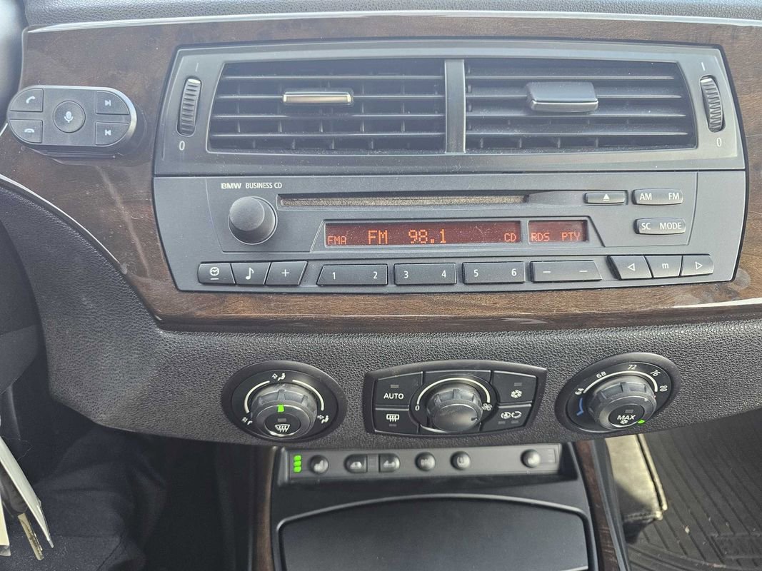 Used 2007 BMW Z4 3.0i image 14