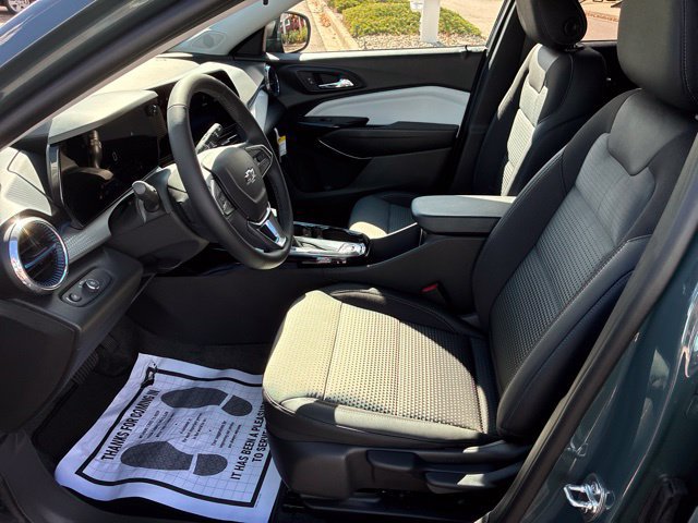 New 2026 Chevrolet Trax LT w/ Driver Confidence Package FWD image 7