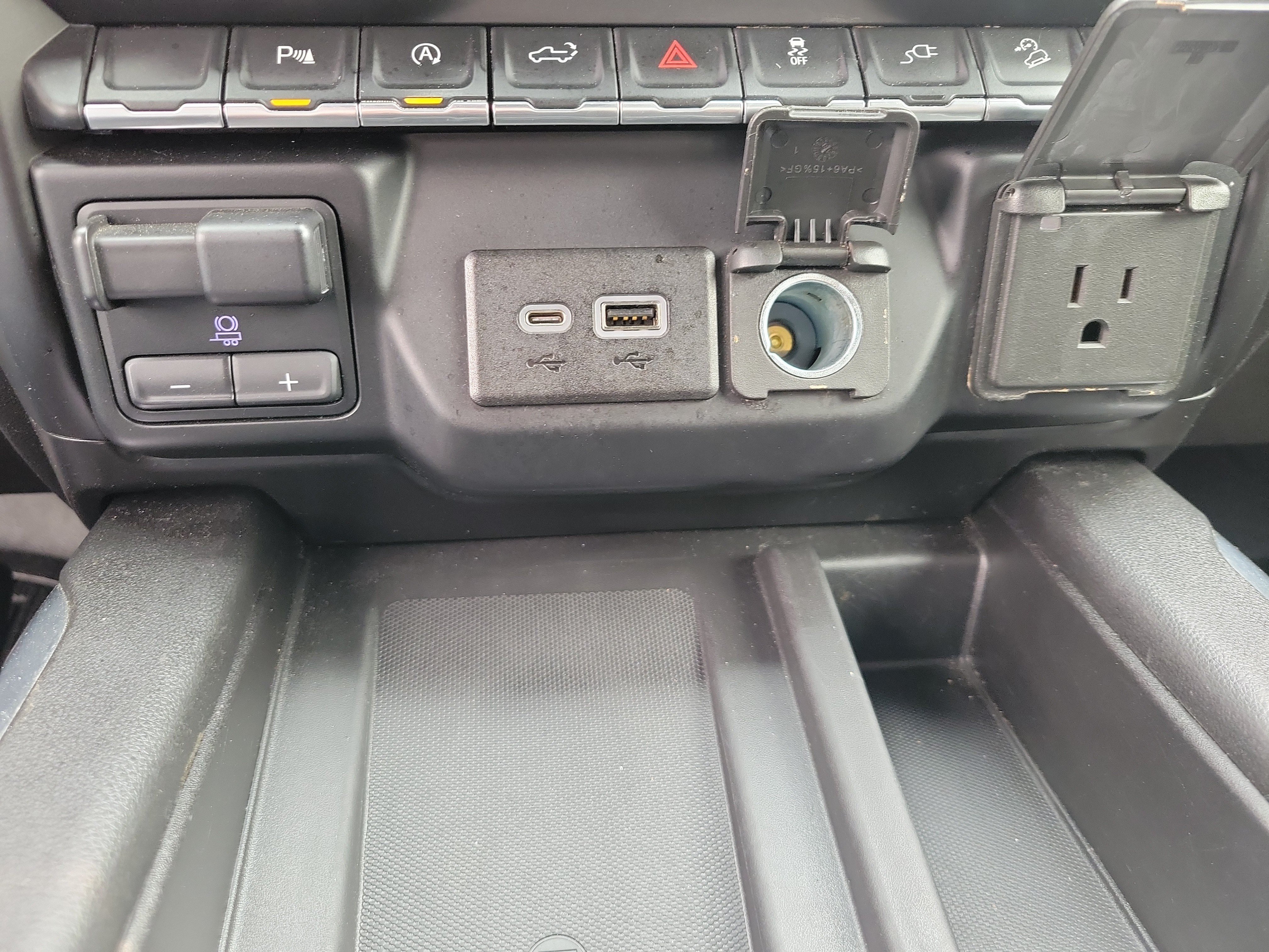 Used 2019 GMC Sierra 1500 AT4 w/ AT4 Premium Package AWD/4WD image 30