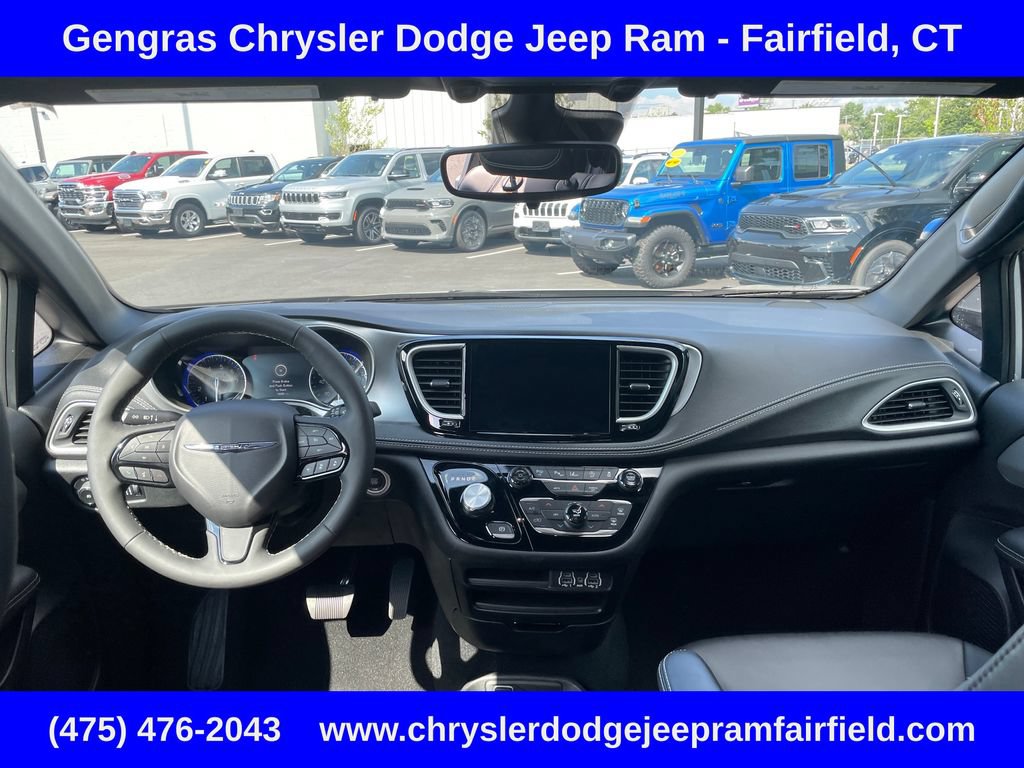 Certified 2024 Chrysler Pacifica Touring-L w/ S Appearance Package AWD/4WD image 69