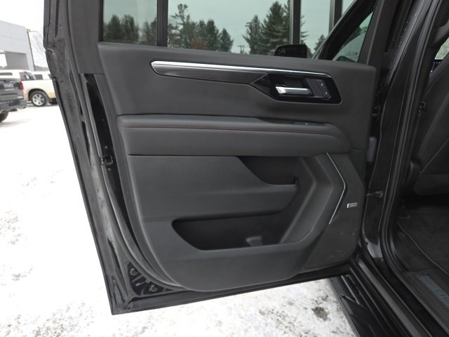 Used 2025 Chevrolet Suburban RST image 46