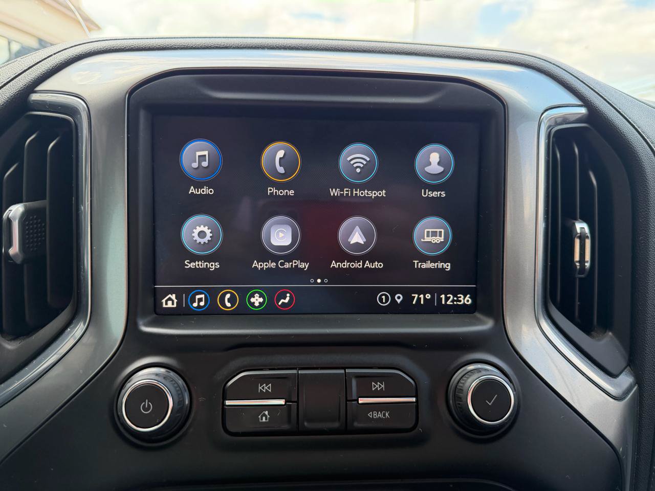 Used 2021 Chevrolet Silverado 1500 LTZ AWD/4WD image 17