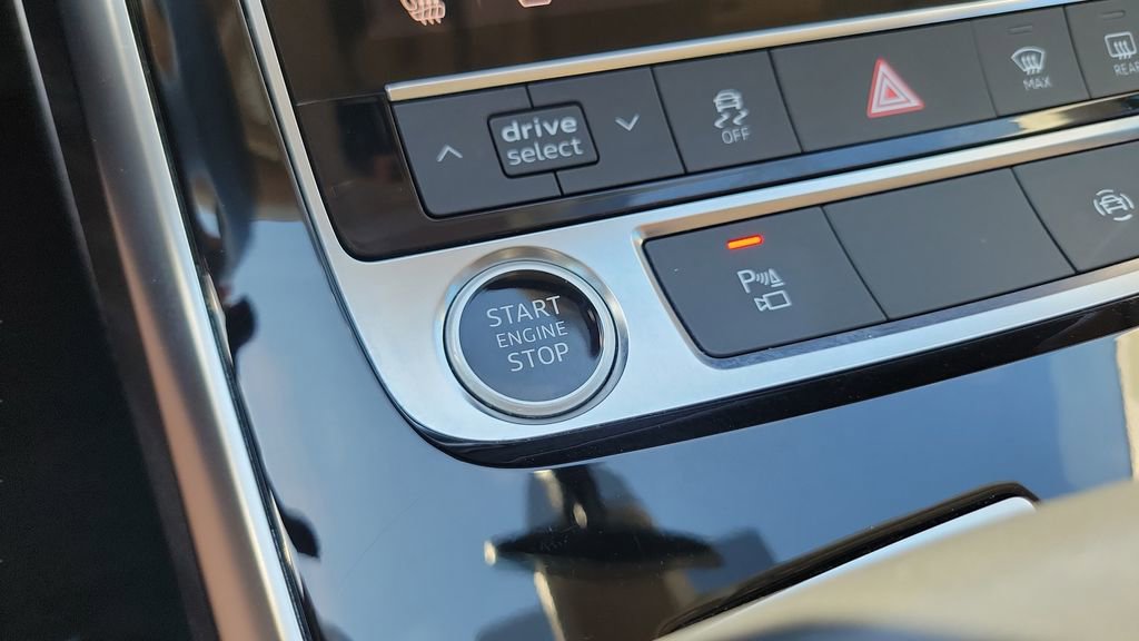 Used 2021 Audi Q7 3.0T Premium Plus w/ Executive Package image 24