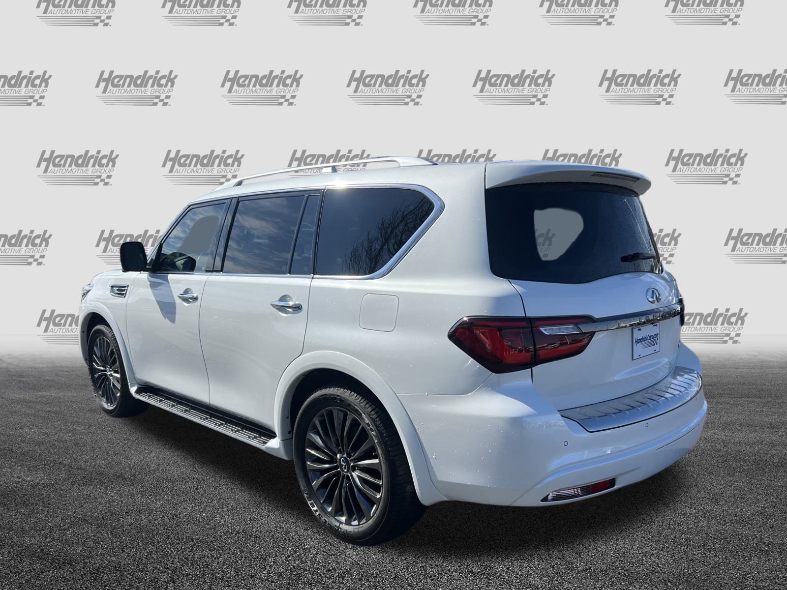 Used 2021 INFINITI QX80 Premium Select w/ Cargo Package image 8