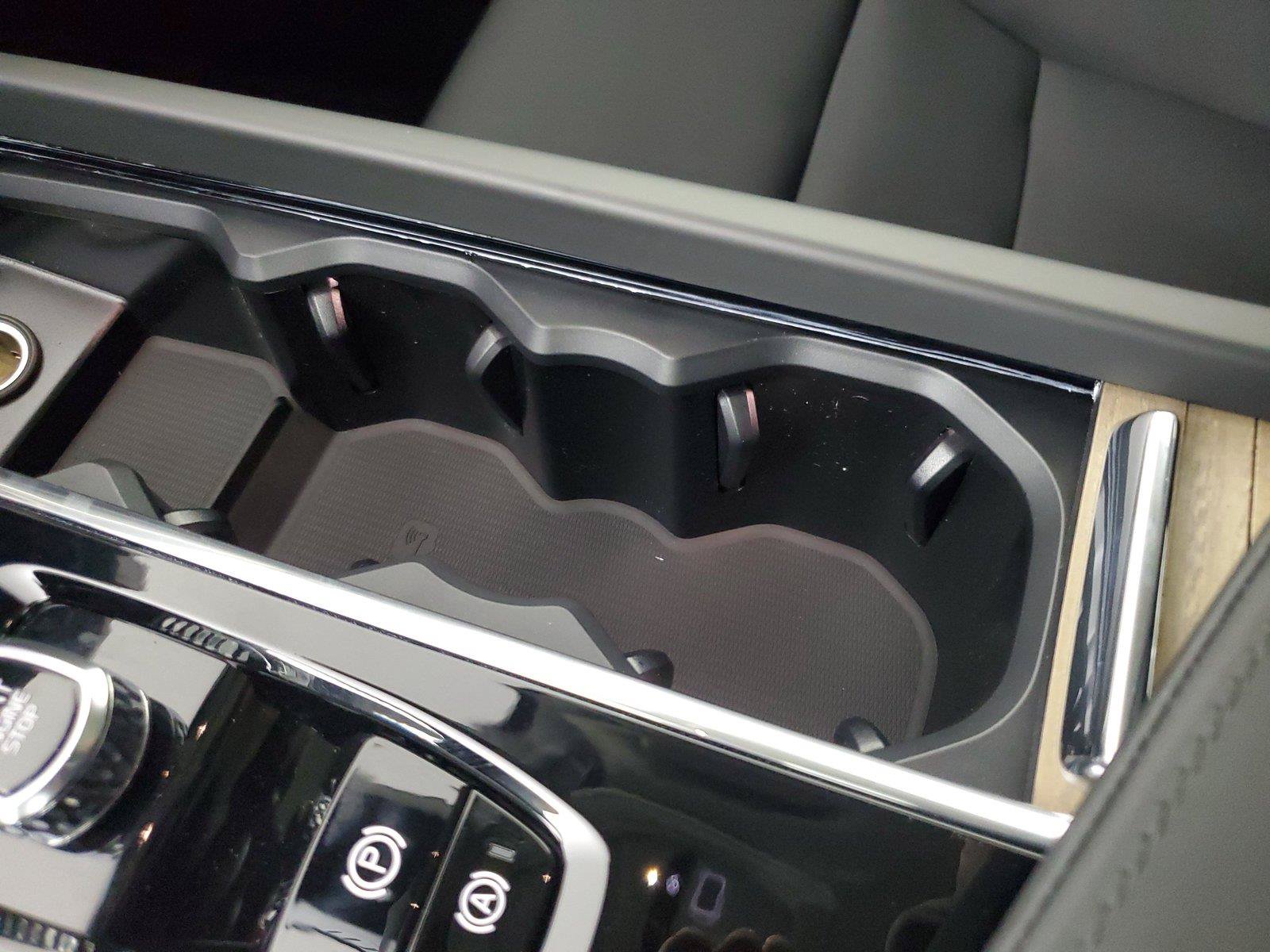New 2026 Volvo XC60 B5 Core AWD/4WD image 31