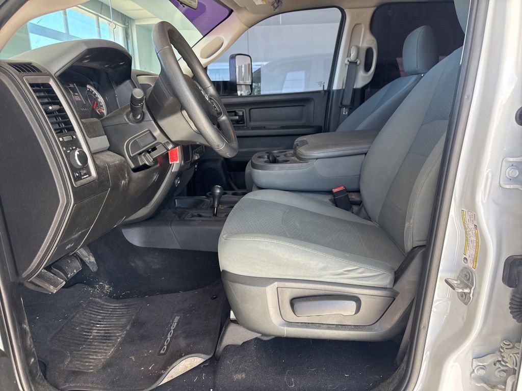 Used 2018 RAM 2500 Tradesman w/ Chrome Appearance Group image 8