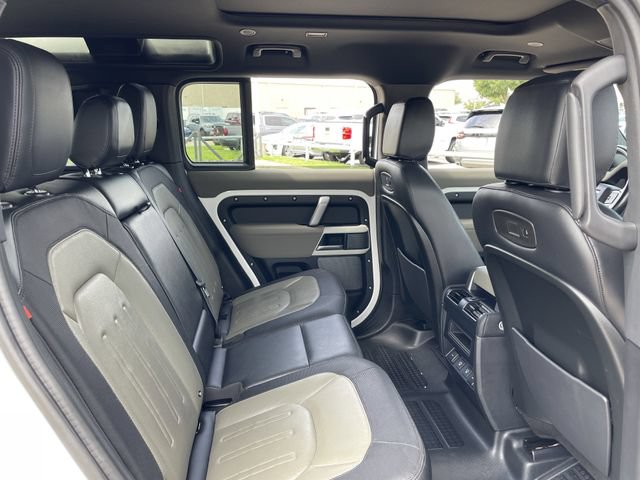 Used 2022 Land Rover Defender 110 X-Dynamic SE AWD/4WD image 29