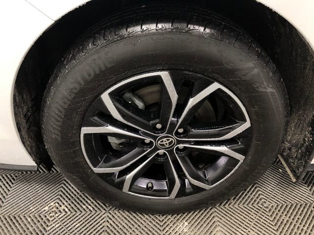 Used 2025 Toyota Sienna Platinum AWD/4WD image 29