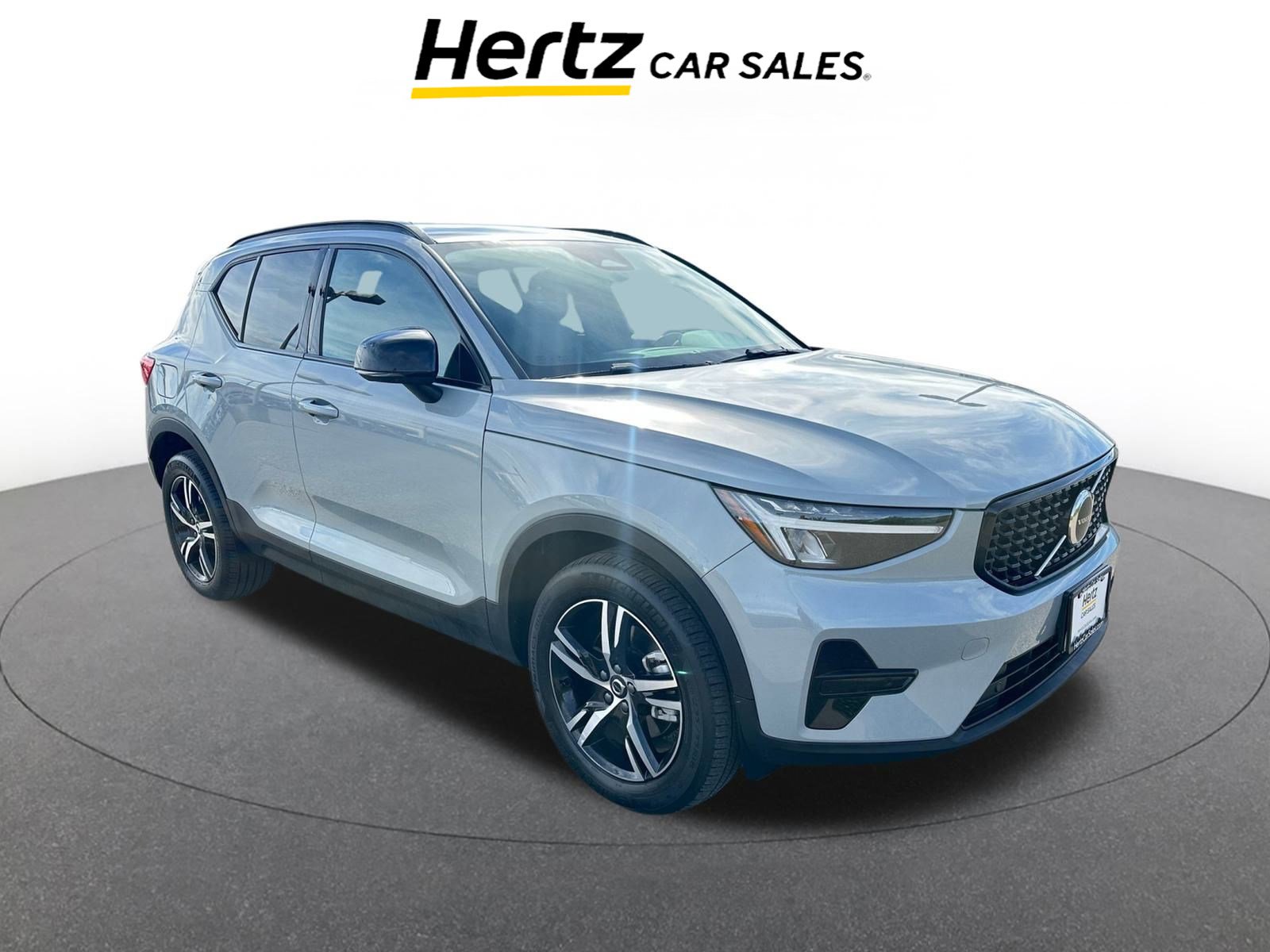 Used 2024 Volvo XC40 B5 Core